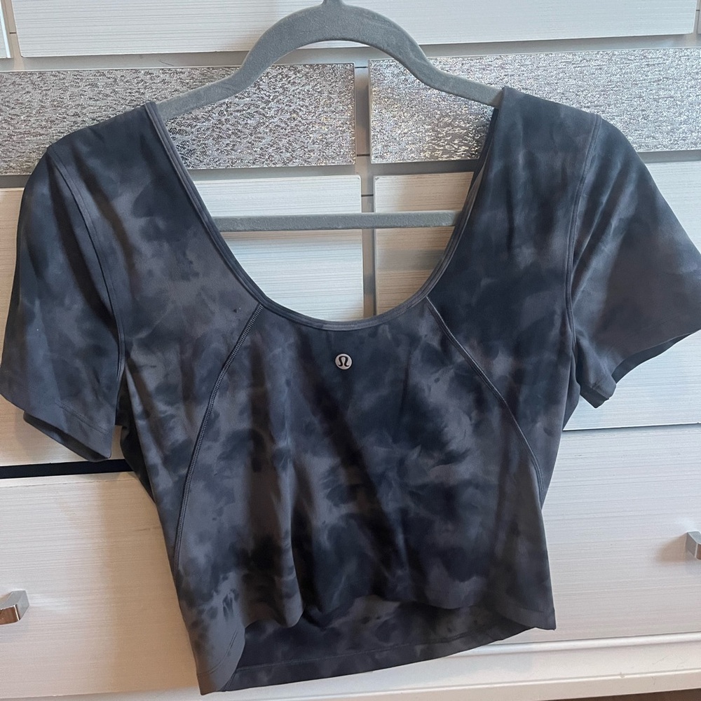 Lululemon top